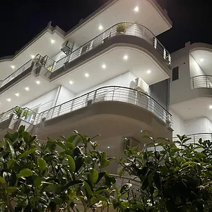 Dani's Saranda